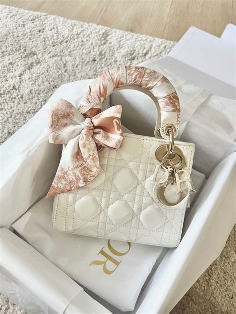 lady dior mini latte